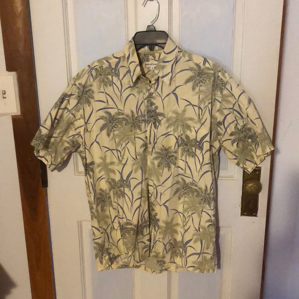 Men’s Hawaiian shirt